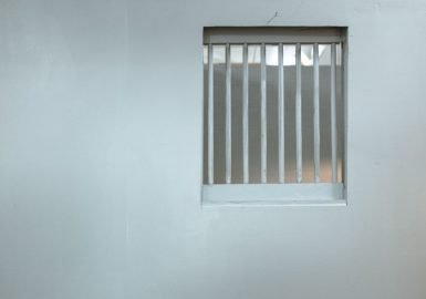 Gastos no sistema penitenciário com COVID ultrapassam R$ 9 milhões